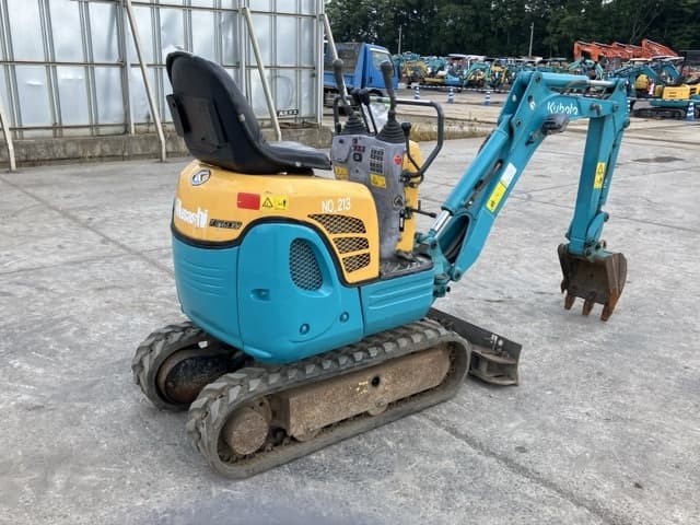 MINI EXCAVATOR — Auction (lot 8457-26)