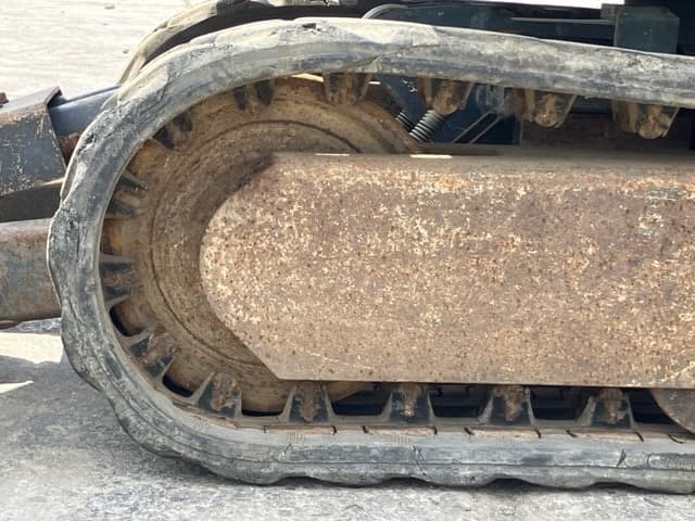 MINI EXCAVATOR — Auction (lot 8457-26)