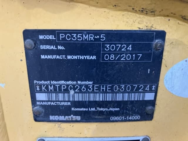 MINI EXCAVATOR — Auction (lot 8457-261)