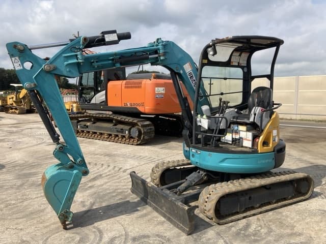 MINI EXCAVATOR — Auction (lot 8457-262)