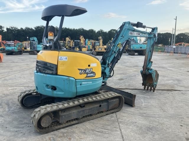 MINI EXCAVATOR — Auction (lot 8457-263)