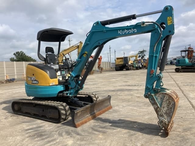 MINI EXCAVATOR — Auction (lot 8457-265)