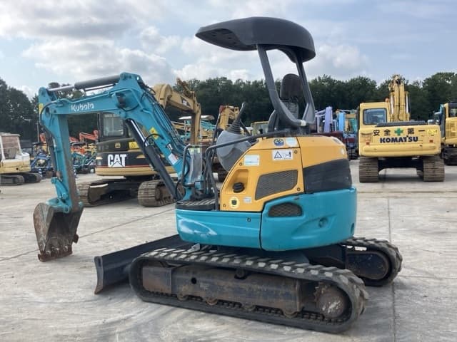 MINI EXCAVATOR — Auction (lot 8457-265)