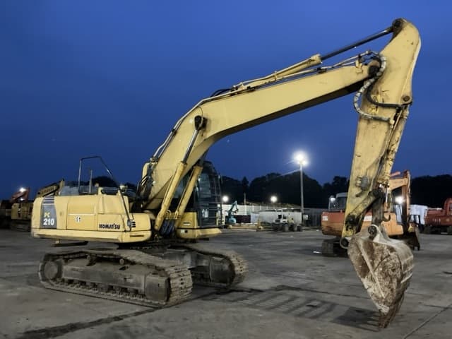 EXCAVATOR — Auction (lot 8457-266)
