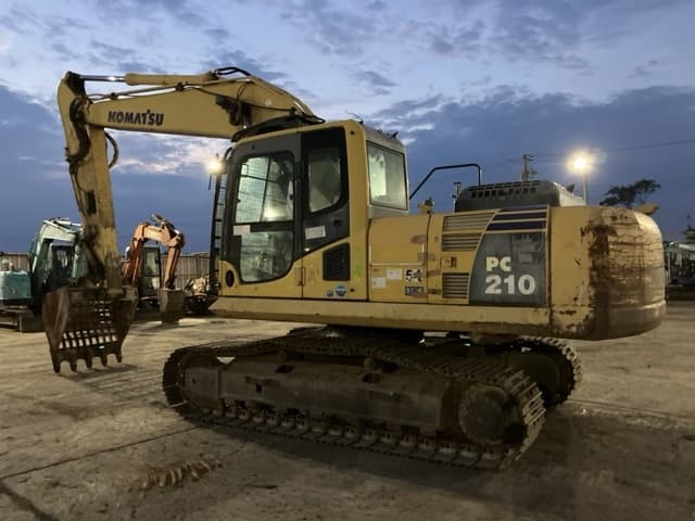 EXCAVATOR — Auction (lot 8457-266)