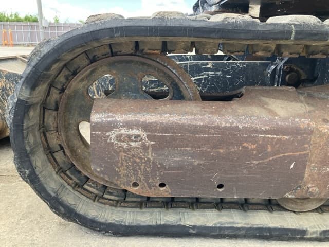MINI EXCAVATOR — Auction (lot 8457-27)