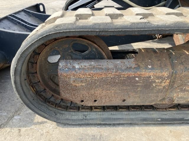 MINI EXCAVATOR — Auction (lot 8457-272)