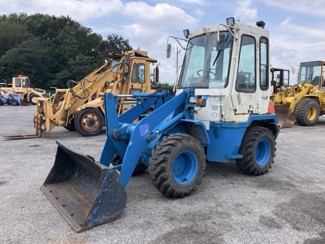 MINI WHEEL LOADER — Auction (lot 8457-275)