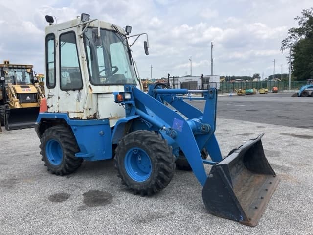 MINI WHEEL LOADER — Auction (lot 8457-275)