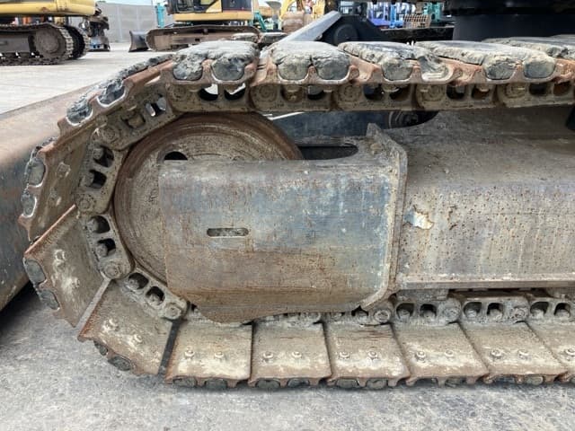 EXCAVATOR — Auction (lot 8457-276)