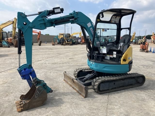 MINI EXCAVATOR — Auction (lot 8457-279)