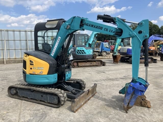 MINI EXCAVATOR — Auction (lot 8457-279)