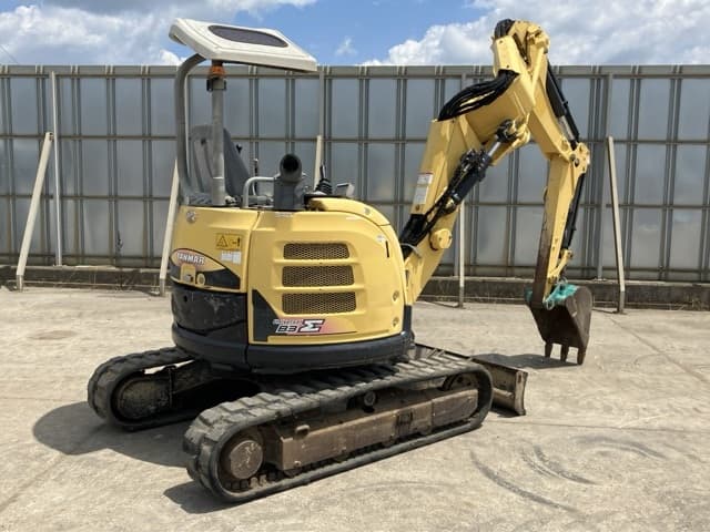 MINI EXCAVATOR — Auction (lot 8457-28)