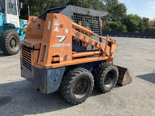 SKID STEER LOADER — Auction (lot 8457-280)