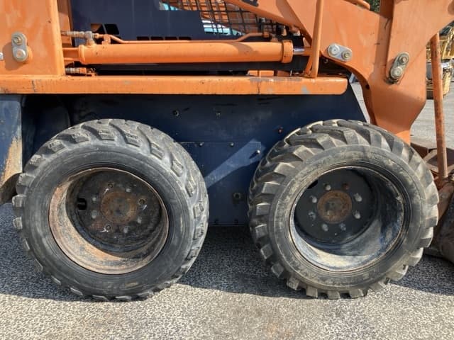 SKID STEER LOADER — Auction (lot 8457-280)