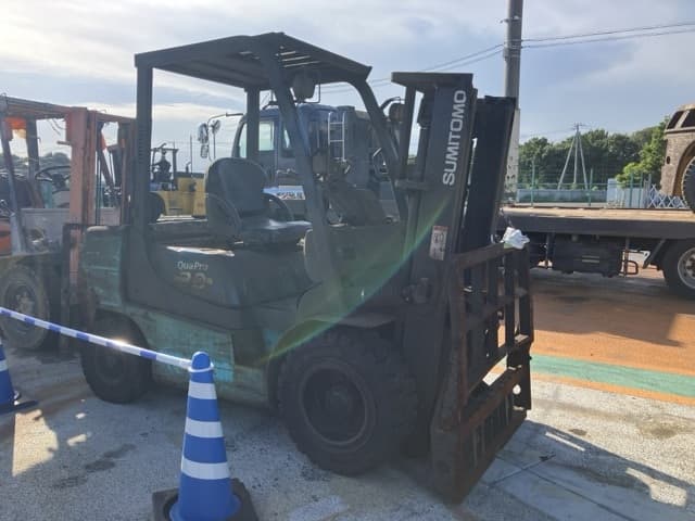 Forklift — Auction (lot 8457-2801)