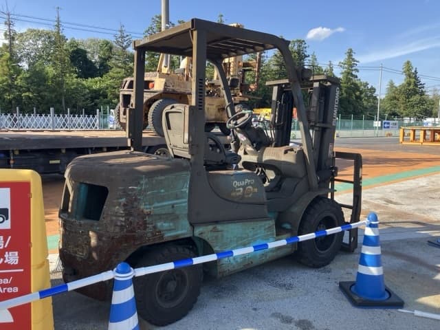 Forklift — Auction (lot 8457-2801)