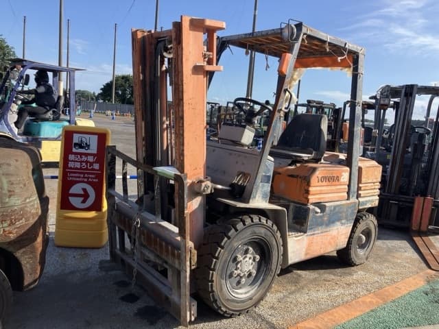 Forklift — Auction (lot 8457-2802)