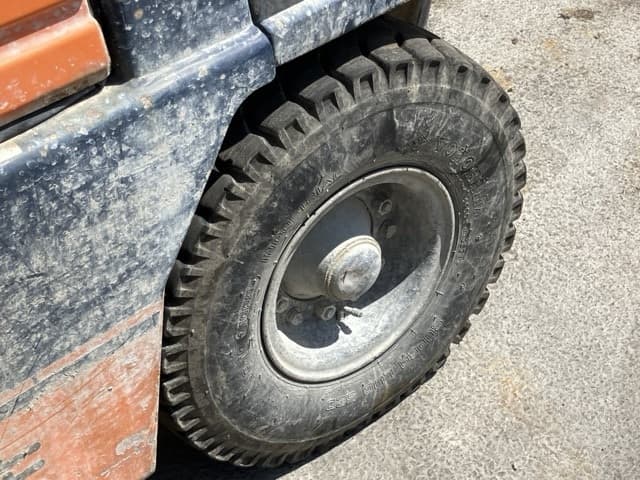 Forklift — Auction (lot 8457-2803)