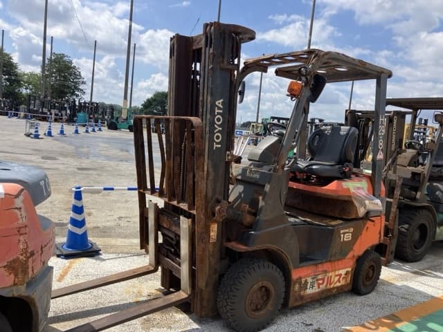 Battery Forklift — Auction (lot 8457-2804)
