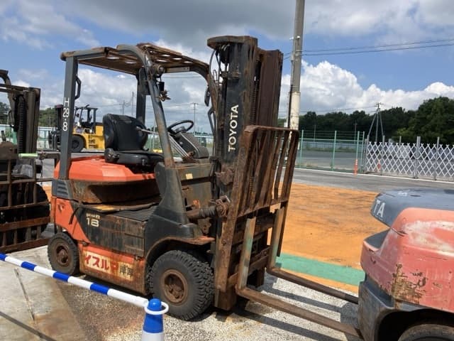 Battery Forklift — Auction (lot 8457-2804)