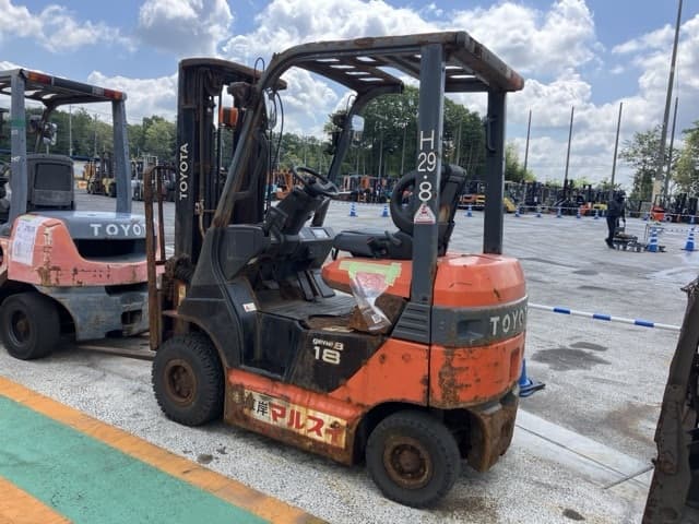 Battery Forklift — Auction (lot 8457-2804)
