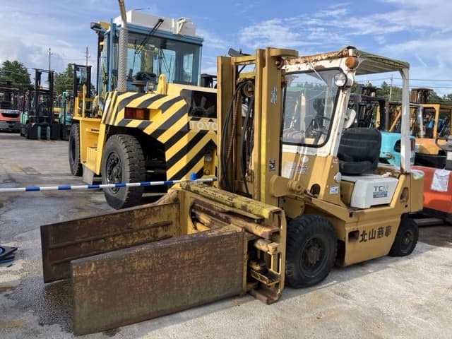 Forklift — Auction (lot 8457-2805)