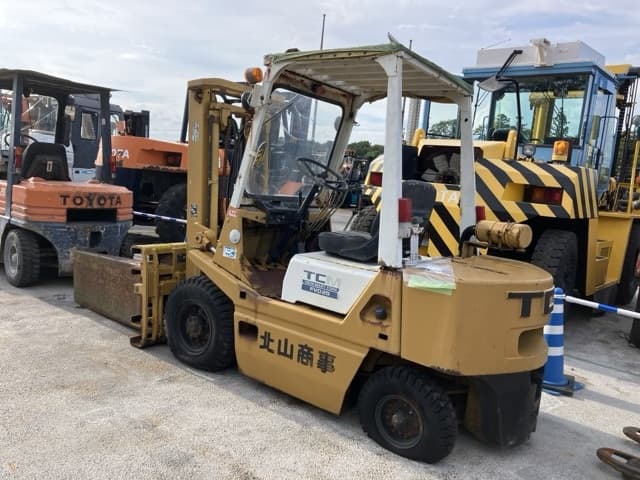 Forklift — Auction (lot 8457-2805)