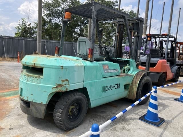 Forklift — Auction (lot 8457-2809)