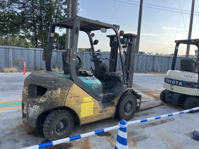 Forklift — Auction (lot 8457-2812)