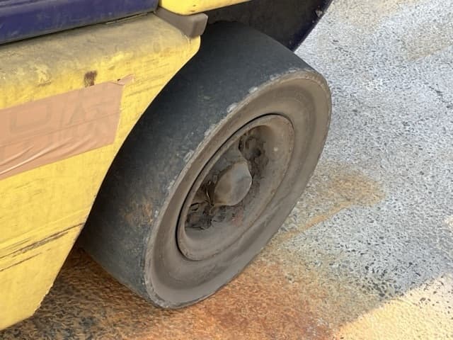 Forklift — Auction (lot 8457-2814)
