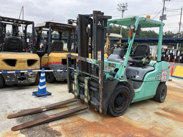 Forklift — Auction (lot 8457-2824)