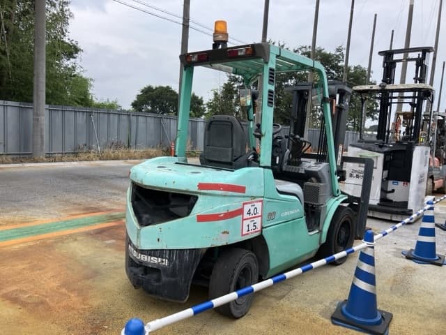 Forklift — Auction (lot 8457-2824)