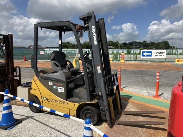 Battery Forklift — Auction (lot 8457-2825)