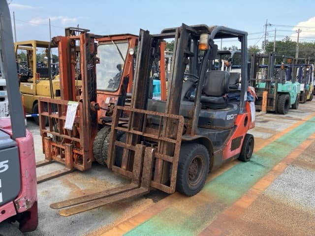Forklift — Auction (lot 8457-2826)