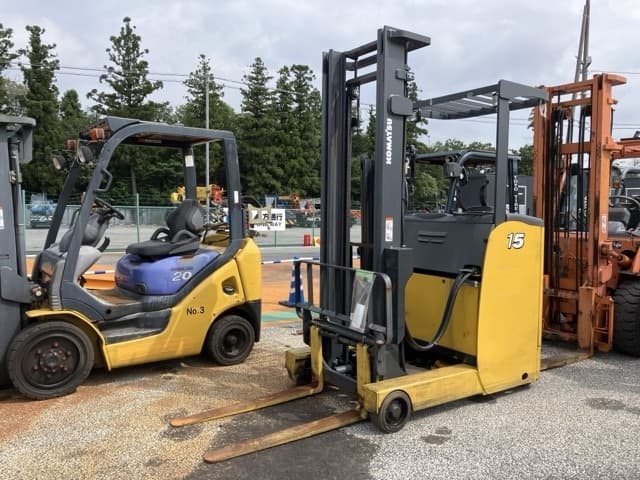 Reach Forklift — Auction (lot 8457-2827)