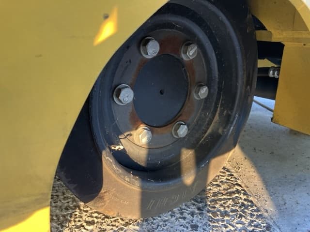 Reach Forklift — Auction (lot 8457-2827)