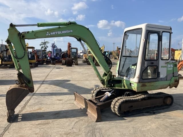 MINI EXCAVATOR — Auction (lot 8457-283)