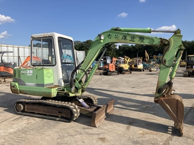 MINI EXCAVATOR — Auction (lot 8457-283)