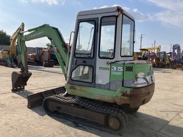 MINI EXCAVATOR — Auction (lot 8457-283)