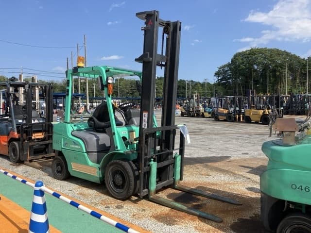 Forklift — Auction (lot 8457-2830)