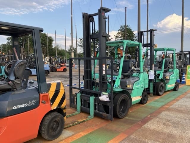 Forklift — Auction (lot 8457-2831)