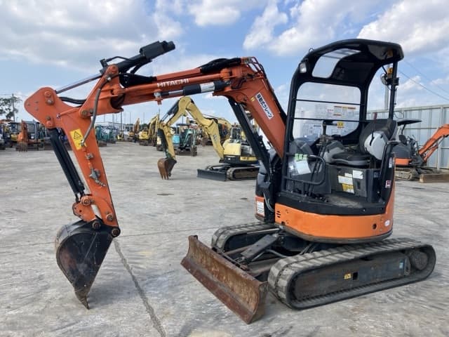 MINI EXCAVATOR — Auction (lot 8457-286)