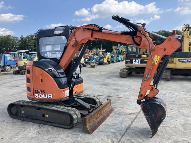 MINI EXCAVATOR — Auction (lot 8457-286)
