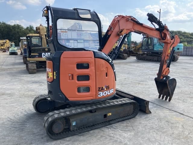 MINI EXCAVATOR — Auction (lot 8457-286)
