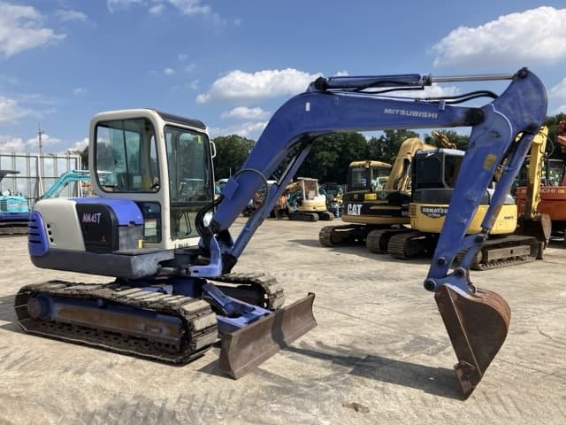 MINI EXCAVATOR — Auction (lot 8457-288)