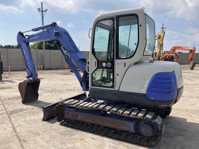 MINI EXCAVATOR — Auction (lot 8457-288)