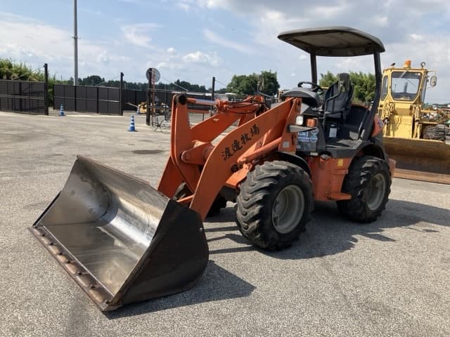 MINI WHEEL LOADER — Auction (lot 8457-297)