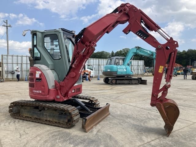MINI EXCAVATOR — Auction (lot 8457-3)