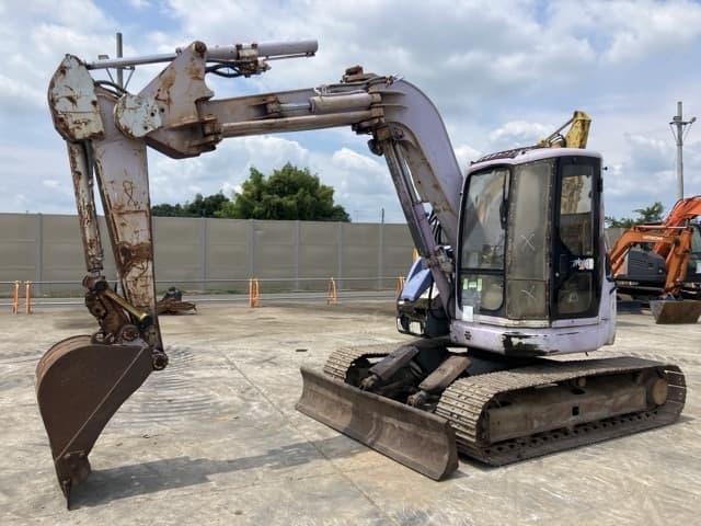 EXCAVATOR — Auction (lot 8457-300)